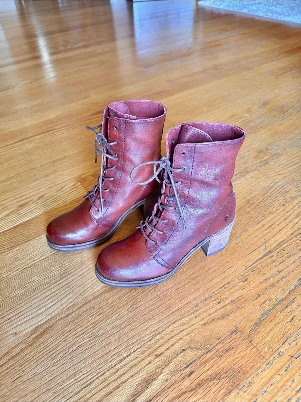 FRYE KAREN Lace-Up Leather Ankle Boots -oxblood/burgandy.